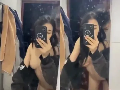 Gái xinh vú đẹp địt trộm ny cho thằng bạn thân xoạc trong toilet